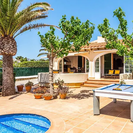 Tana Cala'N Blanes (Menorca)